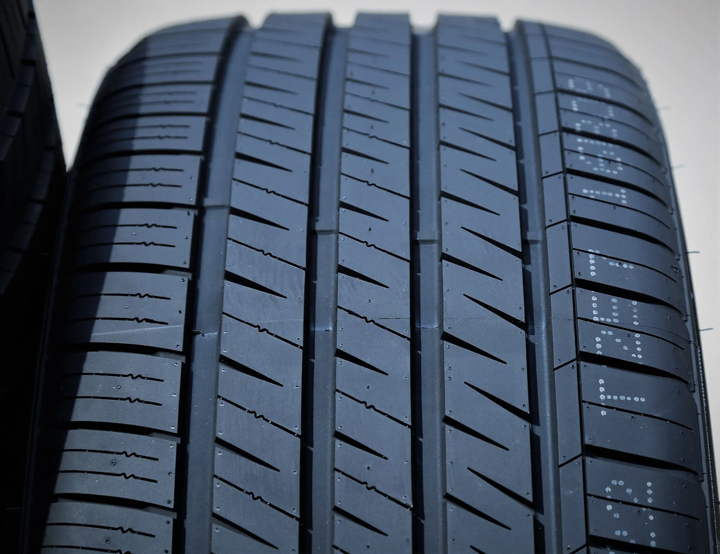 One set of four (four) 275/35ZR20 275/35R20 102W XL AS A/S performance tires
