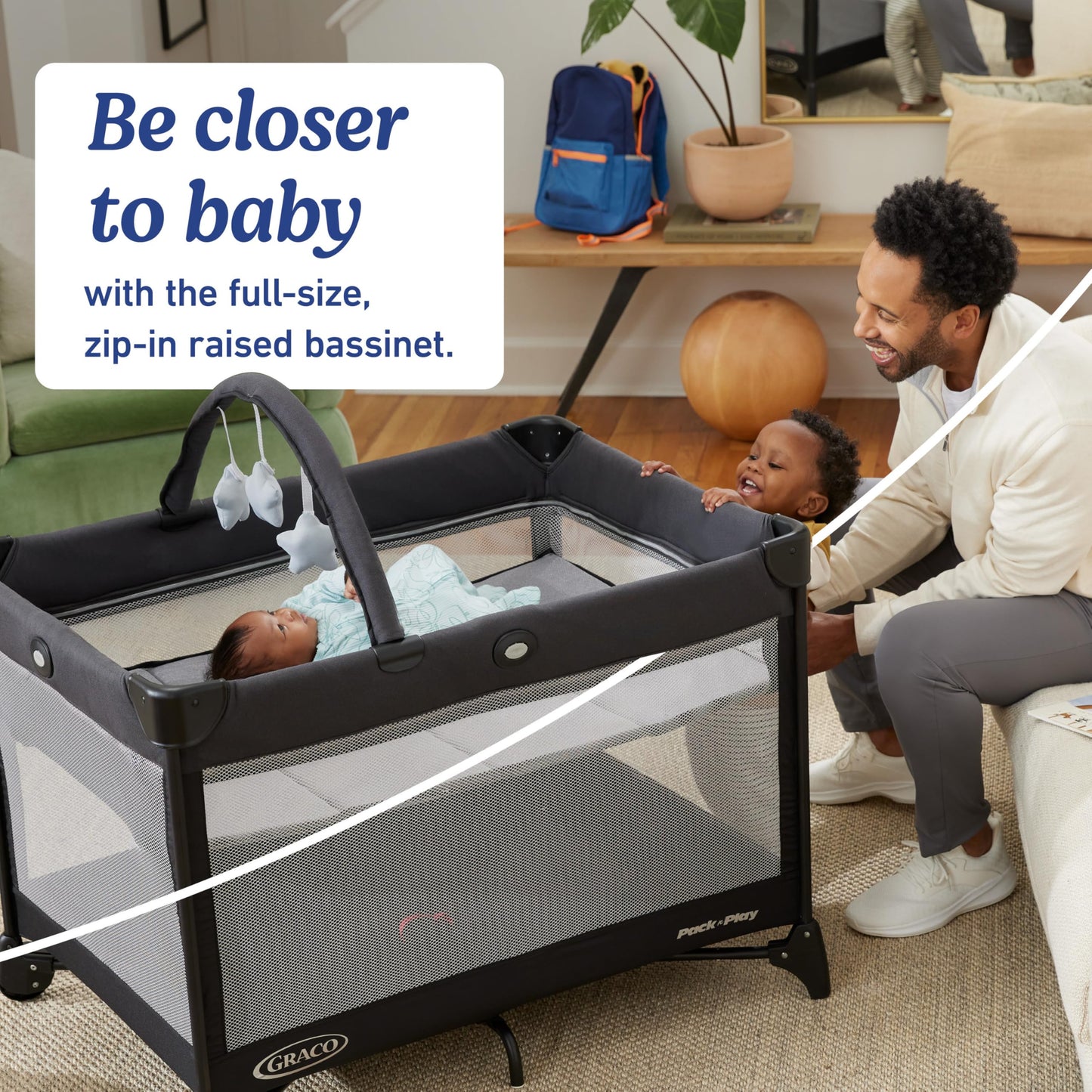 GRACO On The Go Zip Pack 'n Play with Bassinet & Playpen