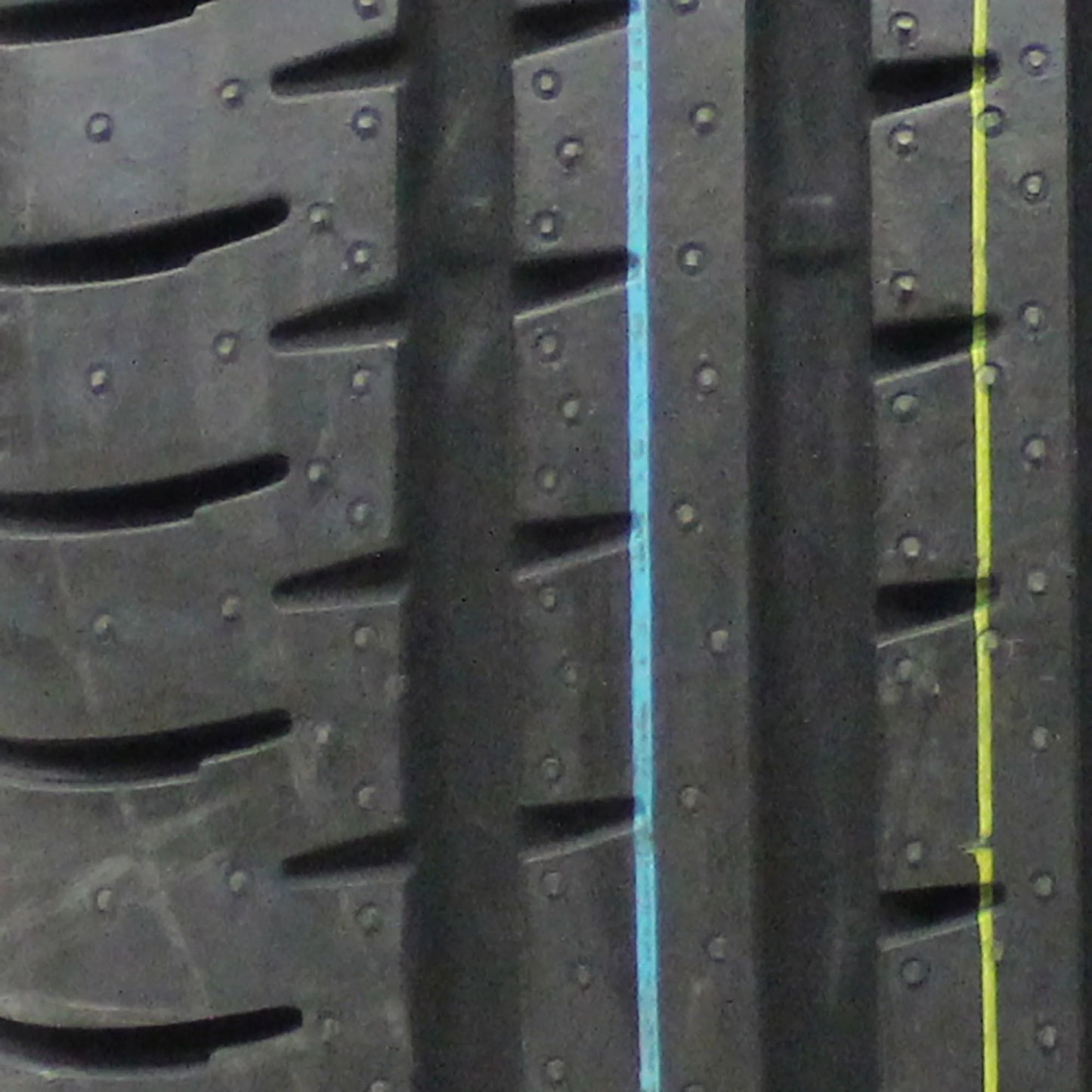 Full season 255/30ZR20 92Y XL passenger car tires